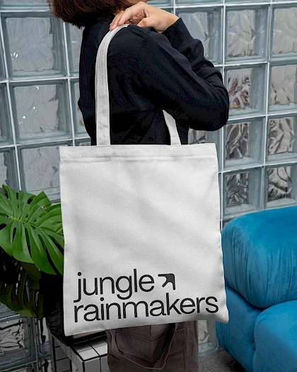 rainmakers tote 01