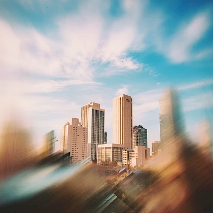 a nostalgic photograph of a blurry skyli 6xnuqhcmri2cjz1rgzu45q jaaamzt2q8gt1y5mw8suiq